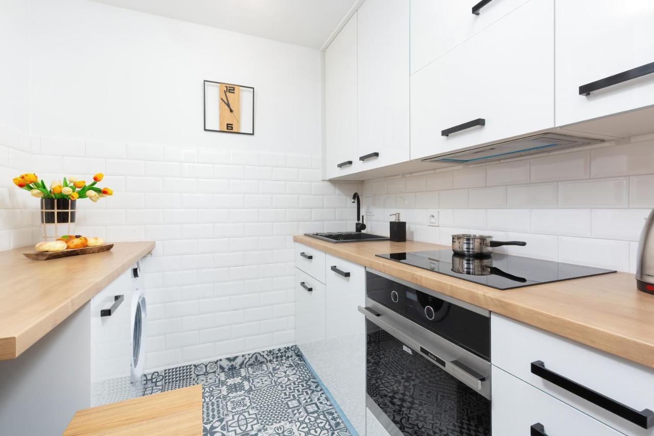 Metro Marymont Apartment By Noclegi Renters Varšava Exteriér fotografie