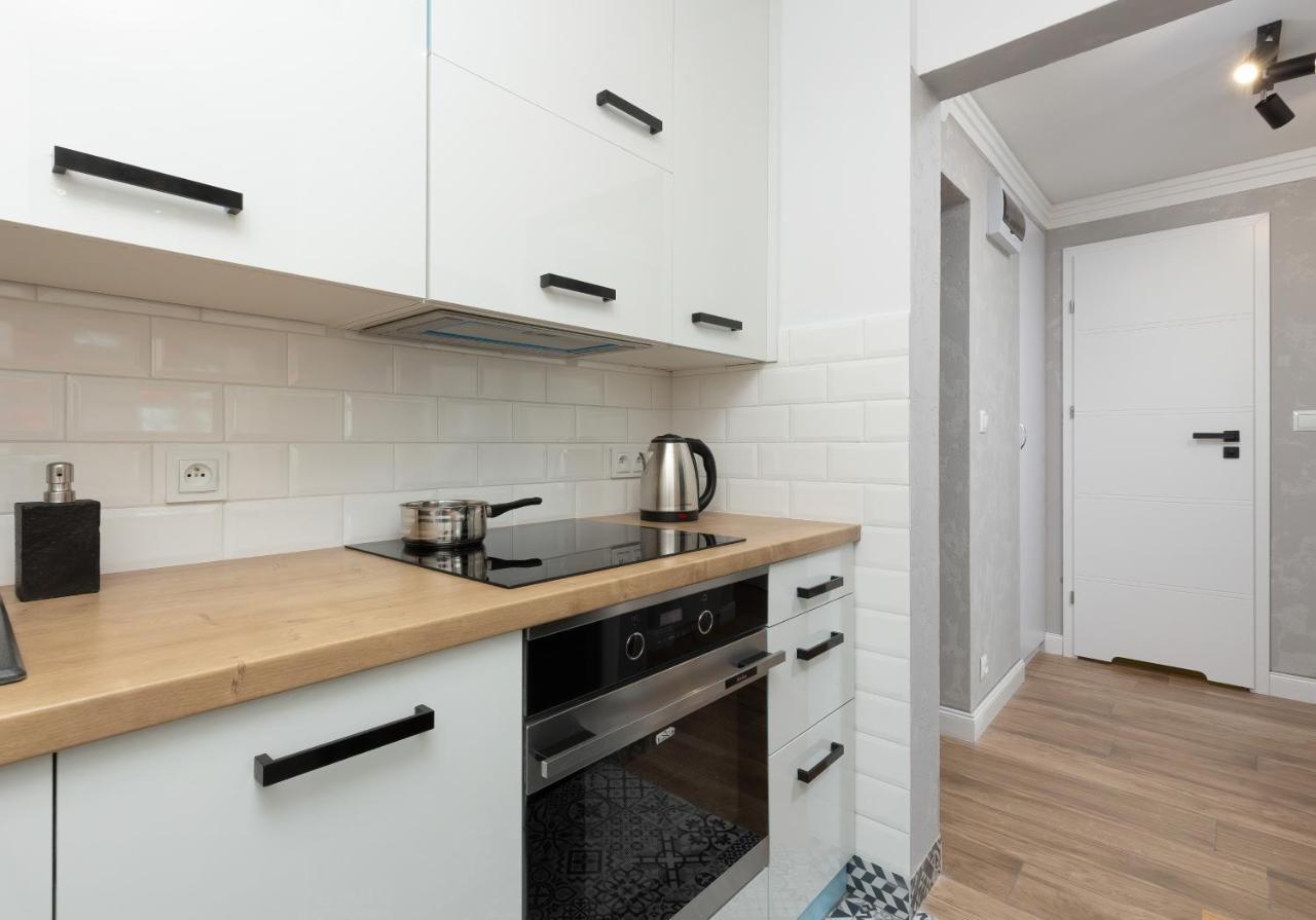 Metro Marymont Apartment By Noclegi Renters Varšava Exteriér fotografie